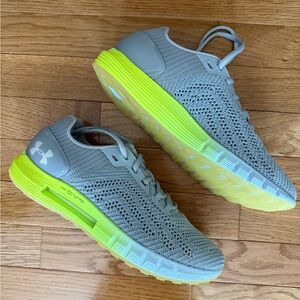 Under Armour women’s HOVR Sonic 2 sneakers sz 9